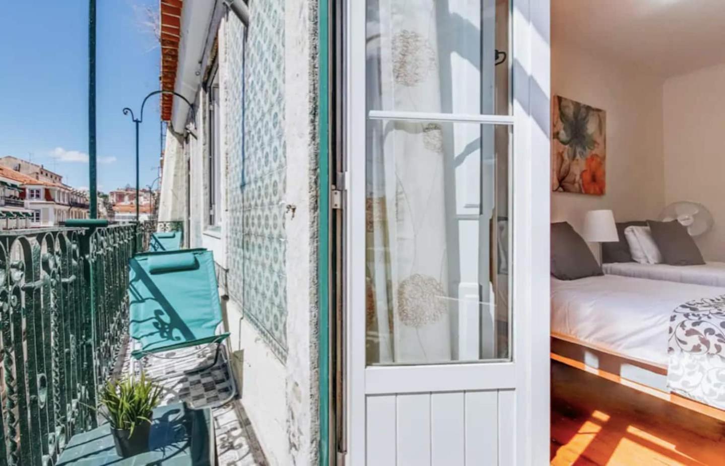 3 Bedroom Apartment In Baixa With River View Lisbon Luaran gambar